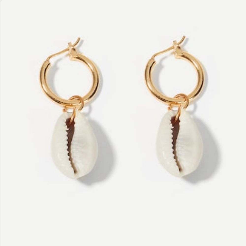 Life by the beach shell earrings